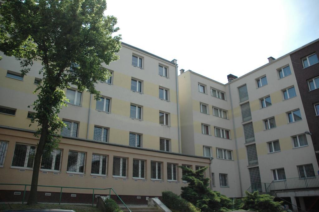 Klimczoka 6 Hostel Katowice Bagian luar foto