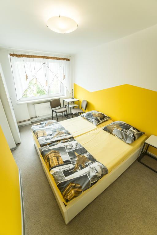 Klimczoka 6 Hostel Katowice Bagian luar foto
