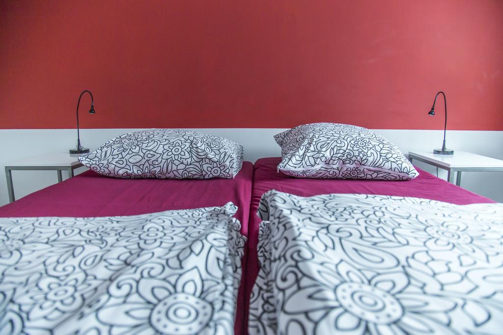 Klimczoka 6 Hostel Katowice Bagian luar foto