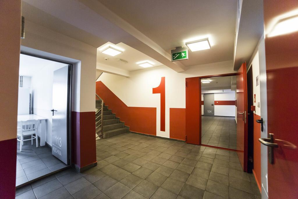Klimczoka 6 Hostel Katowice Bagian luar foto