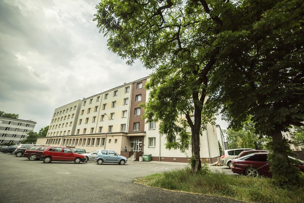 Klimczoka 6 Hostel Katowice Bagian luar foto